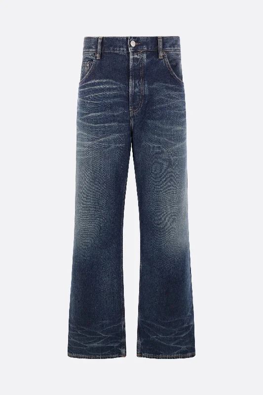 loose-fit denim jeans